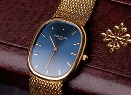 Patek Philippe Golden Ellipse 3738 (Onbekend (willekeurig serienummer)) - Blauw wijzerplaat 31mm Geelgoud