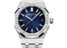 Audemars Piguet Royal Oak Selfwinding 15551BC.ZZ.1356BC.01 (2025) - Blue dial 37 mm White Gold case