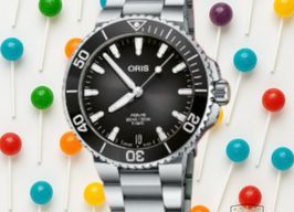 Oris Aquis Date 01 733 7730 4134-07 4 24 64EB (2024) - Zwart wijzerplaat 44mm Staal