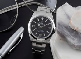 Rolex Explorer 214270 (Onbekend (willekeurig serienummer)) - Zwart wijzerplaat 39mm Staal