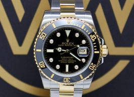 Rolex Submariner Date 116613LN (2012) - Black dial 40 mm Gold/Steel case