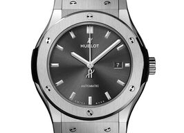 Hublot Classic Fusion Racing Grey 542.NX.7071.RX (2023) - Grijs wijzerplaat 42mm Titanium