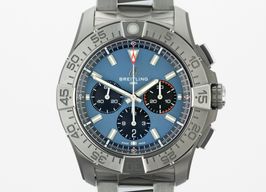 Breitling Super Avenger EB0148101C1E1 -