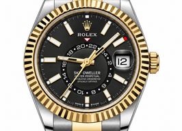 Rolex Sky-Dweller 336933 (2026) - Black dial 42 mm Gold/Steel case