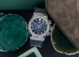 Hublot Classic Fusion Blue 521.nx.7170.lr (2021) - Blue dial 45 mm Titanium case