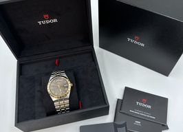 Tudor Royal 28603 (2024) - Brown dial 41 mm Steel case