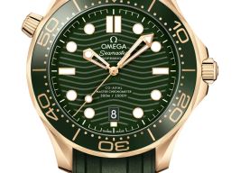 Omega Seamaster Diver 300 M 210.62.42.20.10.001 (2026) - Groen wijzerplaat 42mm Geelgoud