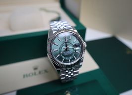 Rolex Sky-Dweller 336934 (2024) - Groen wijzerplaat 42mm Staal