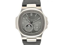 Patek Philippe Nautilus 5712G-001 -