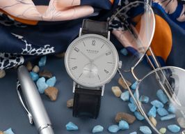 NOMOS Tangente Neomatik 144 -