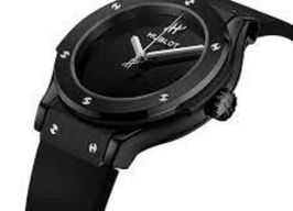 Hublot Classic Fusion 581.CX.1270.RX.MDM (2025) - Zwart wijzerplaat 33mm Keramiek