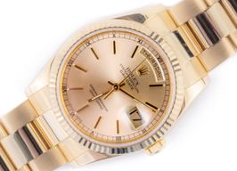 Rolex Day-Date 36 118238 (2004) - Champagne dial 36 mm Yellow Gold case