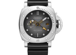 Panerai Luminor Submersible PAM01323 (2025) - Grey dial 44 mm Steel case