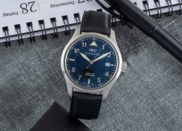 IWC Pilot Mark IW325311 (Onbekend (willekeurig serienummer)) - Zwart wijzerplaat 38mm Staal