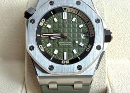 Audemars Piguet Royal Oak Offshore Diver 15720ST.OO.A052CA.01 -