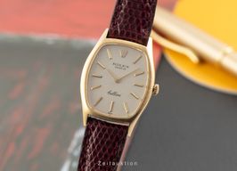 Rolex Cellini 3803 (1973) - Silver dial 32 mm Yellow Gold case