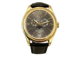 Patek Philippe Annual Calendar 5146J-010 (Unknown (random serial)) - Grey dial 39 mm Yellow Gold case