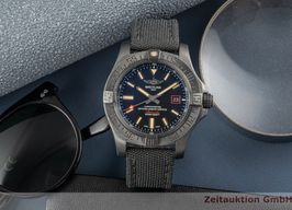 Breitling Avenger Blackbird 44 V17311101B1W1 (2019) - Black dial 44 mm Titanium case