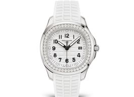 Patek Philippe Aquanaut 5267/200A-010 (2025) - 39mm Staal