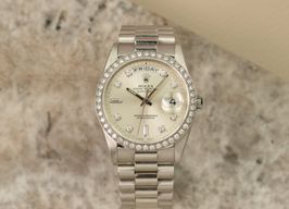 Rolex Day-Date 36 18346 (1989) - Zilver wijzerplaat 36mm Platina