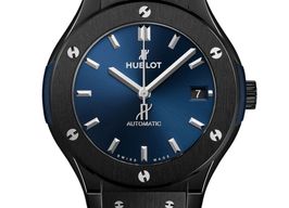 Hublot Classic Fusion Blue 565.CM.7170.LR (2023) - Blauw wijzerplaat 38mm Keramiek