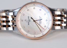 Breitling Navitimer U77320E61A1U1 (2025) - Pearl dial 32 mm Steel case