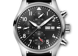 IWC Pilot Chronograph IW388111 (2023) - Zwart wijzerplaat 41mm Staal