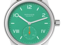 NOMOS Club Campus 715.GB (2026) - Groen wijzerplaat 36mm Staal