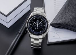 Omega Speedmaster Professional Moonwatch 311.30.42.30.01.005 (Unknown (random serial)) - Black dial 42 mm Steel case