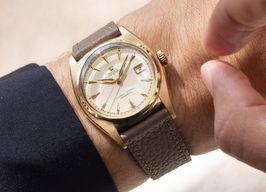 Rolex Oyster Perpetual Date 6104 -