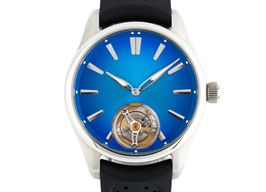 H. Moser & Cie. Pioneer 3804-1208 -