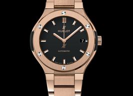 Hublot Classic Fusion 45, 42, 38, 33 mm 568.OX.1180.OX (2022) - Black dial 38 mm Rose Gold case