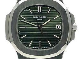 Patek Philippe Nautilus 5711/1A-014 (2022) - Green dial 40 mm Steel case