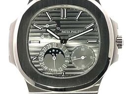 Patek Philippe Nautilus 5712G-001 (2020) - Grey dial 40 mm White Gold case