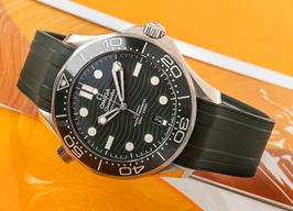 Omega Seamaster Diver 300 M 210.32.42.20.10.001 (Onbekend (willekeurig serienummer)) - Groen wijzerplaat 42mm Staal