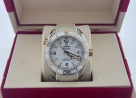 Omega Seamaster Planet Ocean 215.23.40.20.04.001 (2017) - Wit wijzerplaat 40mm Staal