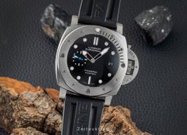 Panerai Luminor Submersible 1950 3 Days Automatic PAM01305 -