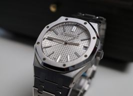 Audemars Piguet Royal Oak Selfwinding 15510ST.OO.1320ST.08 (2024) - Wit wijzerplaat 41mm Staal