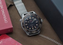 Omega Seamaster Diver 300 M 210.90.42.20.01.001 (2025) - Brown dial 42 mm Titanium case