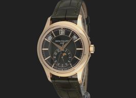 Patek Philippe Annual Calendar 5205R-011 (2023) - Green dial 40 mm Rose Gold case
