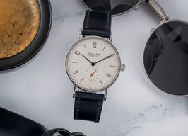NOMOS Tangente 33 122.S1 (2009) - Wit wijzerplaat 33mm Staal
