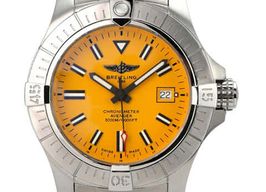 Breitling Avenger A17319101I1A1 -