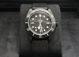 Tudor Black Bay Dark 79230DK (2022) - Zwart wijzerplaat 42mm Staal