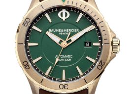 Baume & Mercier Clifton M0A10503 (2023) - Groen wijzerplaat 42mm Brons