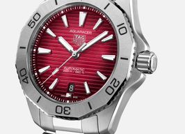 TAG Heuer Aquaracer WBP2114.BA0627 (2025) - Rood wijzerplaat 40mm Staal
