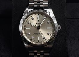 Tudor Black Bay 79660 -