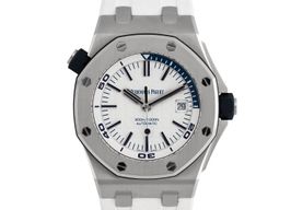 Audemars Piguet Royal Oak Offshore Diver 15710ST.OO.A002CA.02 (2017) - Zilver wijzerplaat 42mm Staal