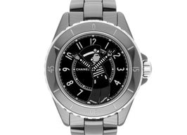 Chanel J12 H7609 (2024) - 38mm Keramiek