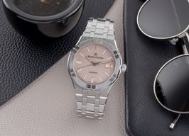 Maurice Lacroix Aikon AI6008-SS002-730-1 (2022) - Pink dial 42 mm Steel case