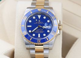 Rolex Submariner Date 116613LB (Unknown (random serial)) - Blue dial 40 mm Gold/Steel case